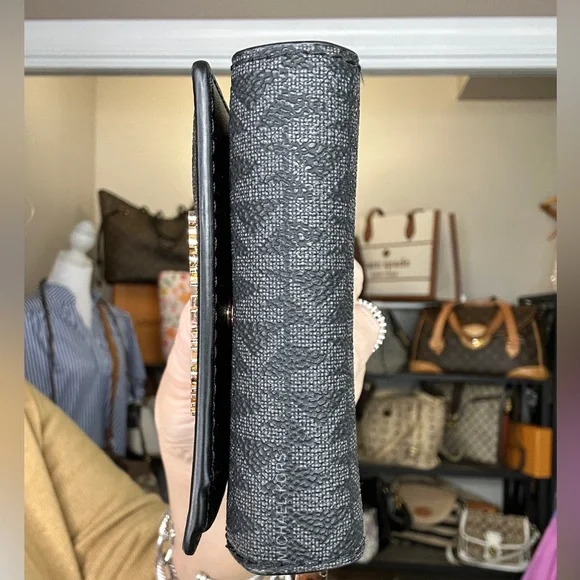 MICHAEL Michael Kors Compact Bifold Wallet with Zip Coin Pocket in Black/Gray - Picture 7 of 13